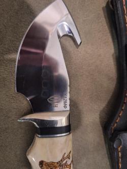 Нож шкуросъемный 