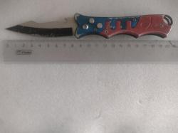 Нож выкидной с клипсой
