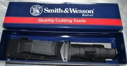 Нож  "Smith & Wesson"  тактический