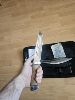 Ножи кукри и охотник