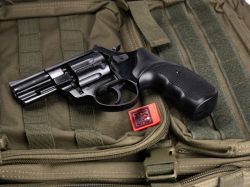 Новые револьверы Бульдог KURS черные