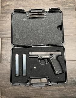 НОВЫЙ травматический пистолет Steyr M-A1, 2011 год