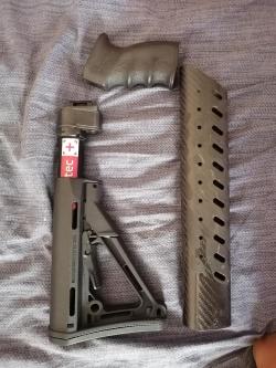 Обвес  Magpul и Gustom Arms на сайгу 