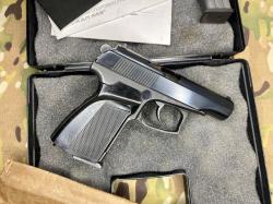 Охолощенный пистолет "Байкал 442"