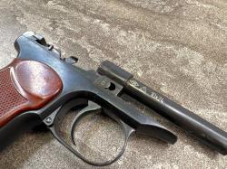 Охолощенный пистолет Макарова ПМ-СО (ТОЗ, 1953 год, прямая рамка, калибр 10х24)