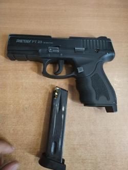 Охолощенный пистолет