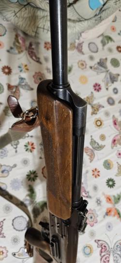 Охотничье огнестрельное оружие с нарезным стволом марки Вепрь-308, калибр 7,62х51 мм, №АА 2105