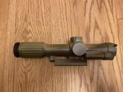 Оригинальный прицел из США Trijicon VCOG 1-8