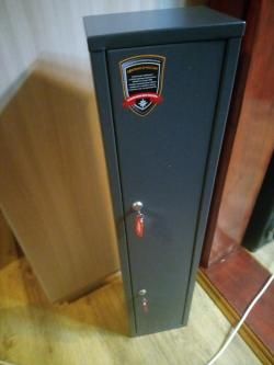 Оружейный сейф Чирок 1015 с полочкой, на 1 ствол