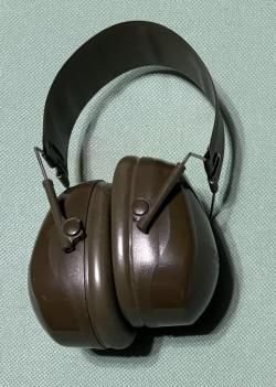 Пассивные стендовые наушники BULL