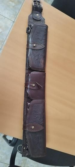 Патронташ кожаный 12 калибр, 20 патронов.