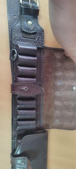 Патронташ кожаный 12 калибр, 20 патронов.
