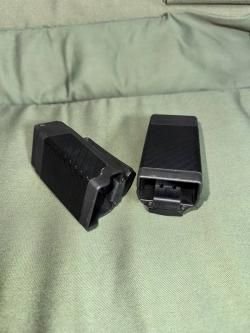 Паучер Blackhawk под пистолетный магазин