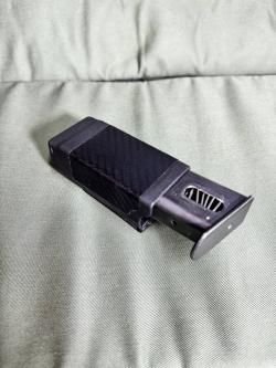 Паучер Blackhawk под пистолетный магазин