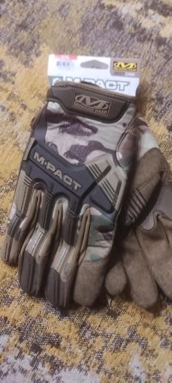 Перчатки тактические.