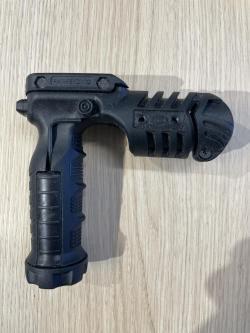 Передняя вертикальная рукоятка CAA FGA с адаптером для фонаря