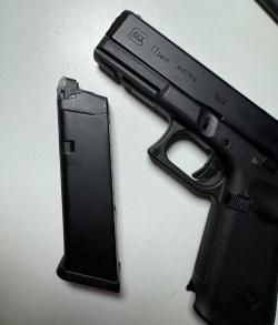 Пистолет аирсофт East Crane Glock 17 gen5