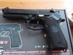 Пистолет Beretta M92 от фирмы WE, Тайвань.
