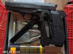 Пистолет Cybergun M84 новый + набор чистки