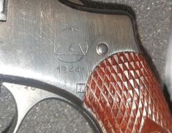 Блеф Наган-С сигнальный револьвер  1933 и  1944 год. 