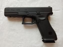 Пистолет Glock 17 gen. 5 Umarex/VFC + магазины