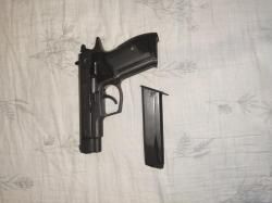 Пистолет Гроза-021