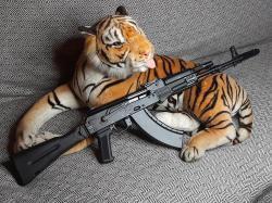 Автомат Калашникова охолощенный АК-103 ранний деактив 2016 г., новый в отличном состоянии.