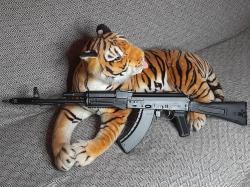 Автомат Калашникова охолощенный АК-103 ранний деактив 2016 г., новый в отличном состоянии.