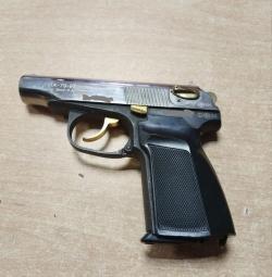 Пистолет ИЖ-79-9Т