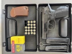 Пистолет огнестрельный ограниченного поражения МР-80-13Т, калибр 45 Rubber.