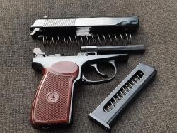 Пистолет Макарова ПМ охолощённый Р-411 2018 года, весь кованный, в подарочном исполнении