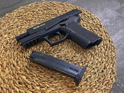 Пистолет охолощенный Retay S2022 Sig Sauer (СХП Ретай С2022), черный