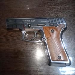 Пистолет охолощенный, сигнальный. 