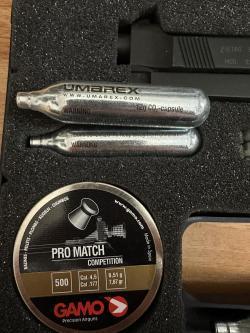 Пистолет пневматический Beretta M92 FS (чёрн. с чёрн. пласт. накладками) 419.00.00/419.00.
