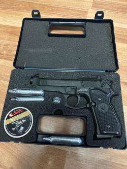 Пистолет пневматический Beretta M92 FS (чёрн. с чёрн. пласт. накладками) 419.00.00/419.00.