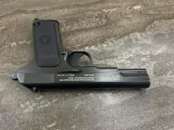 Пистолет пневматический Crosman C-TT (3 Дж, пластик, подвижный затвор, CO₂) 4.5 мм