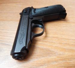 Пистолет пневматический Walter PPK/S от Crosman. Произведен в Японии. Blow Back. Редкость. С шикарным комплектом.