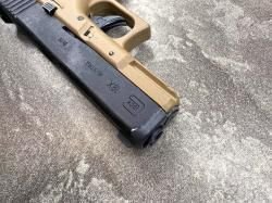 Пистолет пневматический Umarex Glock 19X (металл, подвижный затвор, песочный, CO₂) ВВ 4.5 