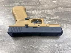 Пистолет пневматический Umarex Glock 19X (металл, подвижный затвор, песочный, CO₂) ВВ 4.5 