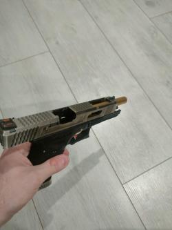 Пистолет страйкбольный WE Glock 35