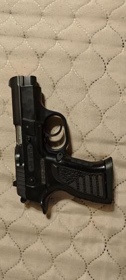 Пистолет TG-1