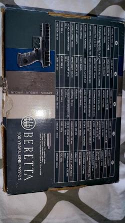 пистолет Umarex Beretta APX