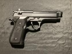 Пистолет WE Beretta M9