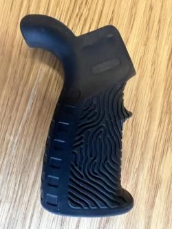 Пистолетная рукоятка DLG Tactical DLG-123 для AR-15