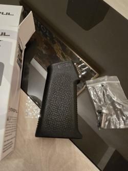Пистолетная рукоятка Magpul