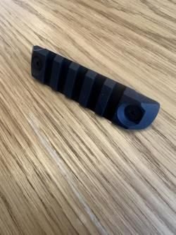 Планка Пикатинни на M-LOK