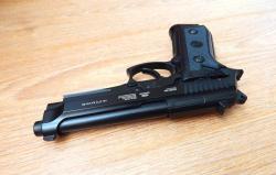 Пневматическая Beretta 92 от Gletcher. Авто огонь. Супер состояние.