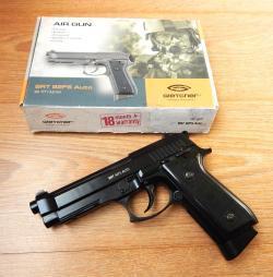 Пневматическая Beretta 92 от Gletcher. Супер состояние с комплектом.Blow Back Авто огонь.
