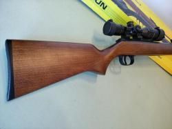 Пневматическая винтовка Diana 34 Classic T06 (4.5 мм, дерево)