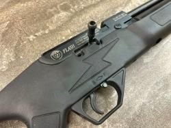 Пневматическая винтовка Hatsan Flash (пластик, PCP, 7.5 Дж, б/у) 5,5 мм